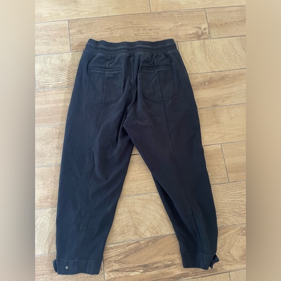 ATHLETA Farallon Weekender Pant in Black Women's Medium - Picture 3 of 12